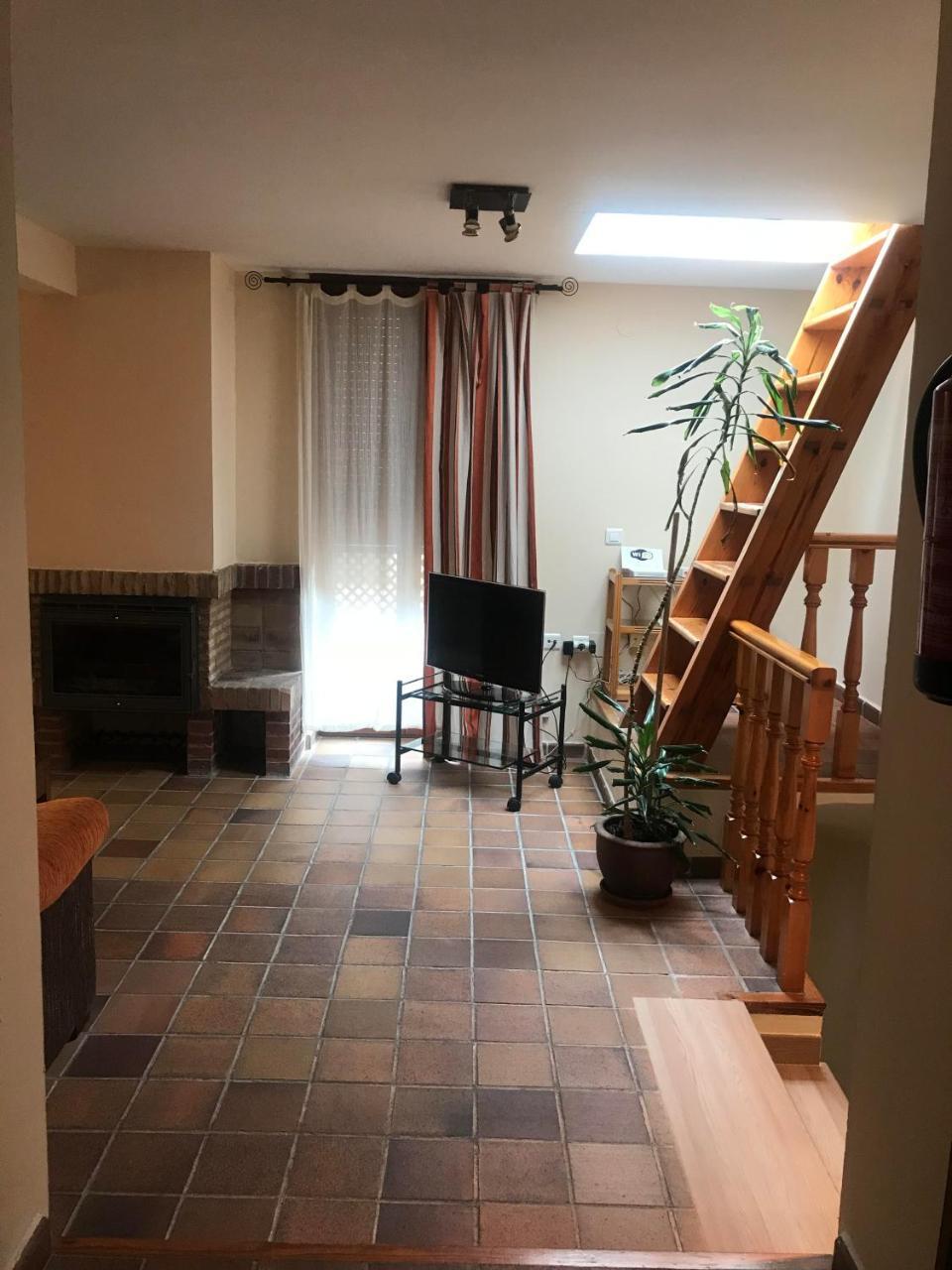 Appartement Casa Sierpes à Caces Extérieur photo