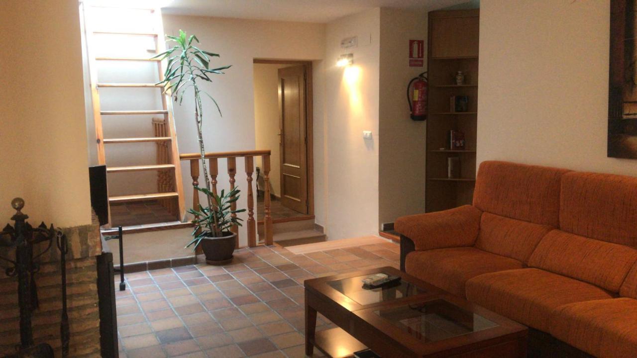 Appartement Casa Sierpes à Caces Extérieur photo