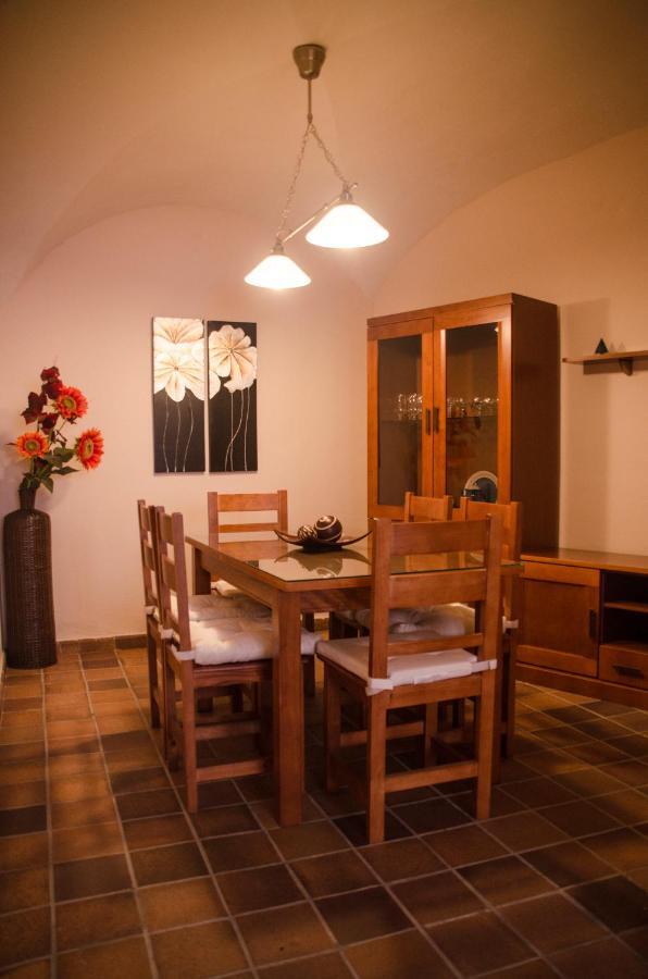 Appartement Casa Sierpes à Caces Chambre photo